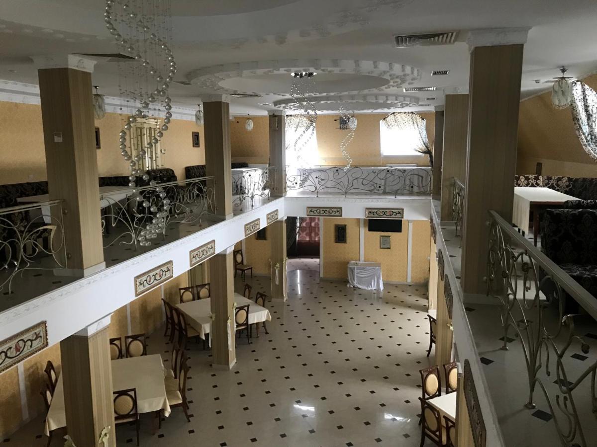 Едем Hotel Pustomyty Exterior foto